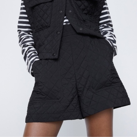 ZARA Black Quilted High Waisted Short - Picture 1 of 13